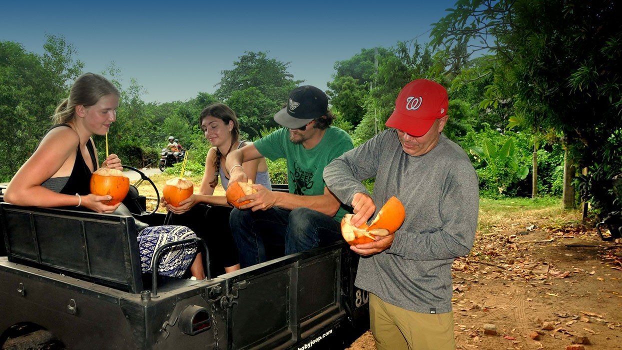 Explore Colombo by Jeep