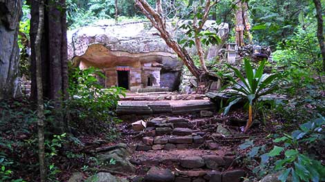 Ancient Temples, palaces, monasteries and archeological fields Destinations