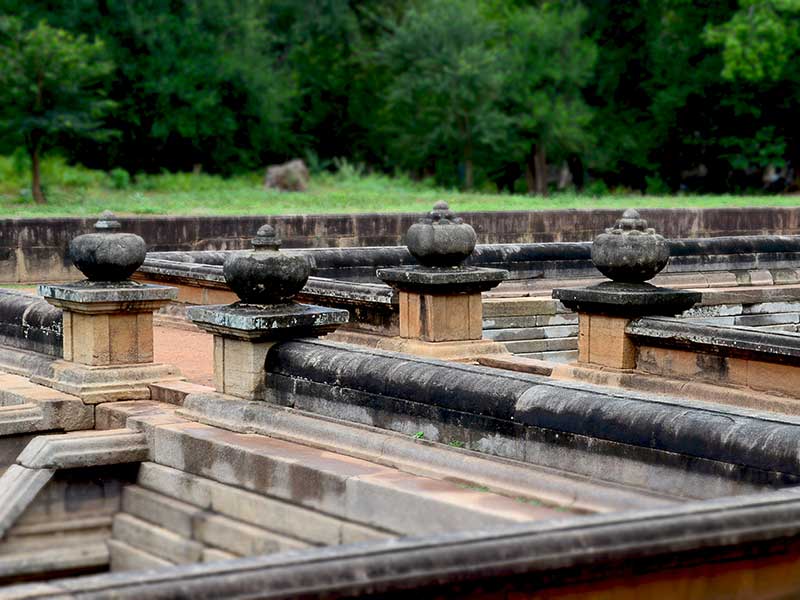 Kuttam Pokuna Anuradhapura, Sri Lanka