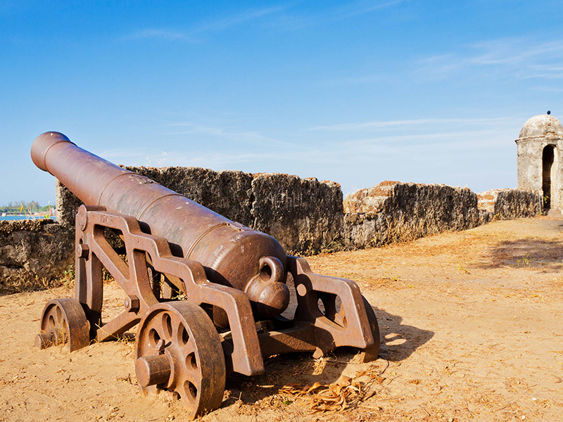 Forts, Light houses and bridges in Sri Lanka