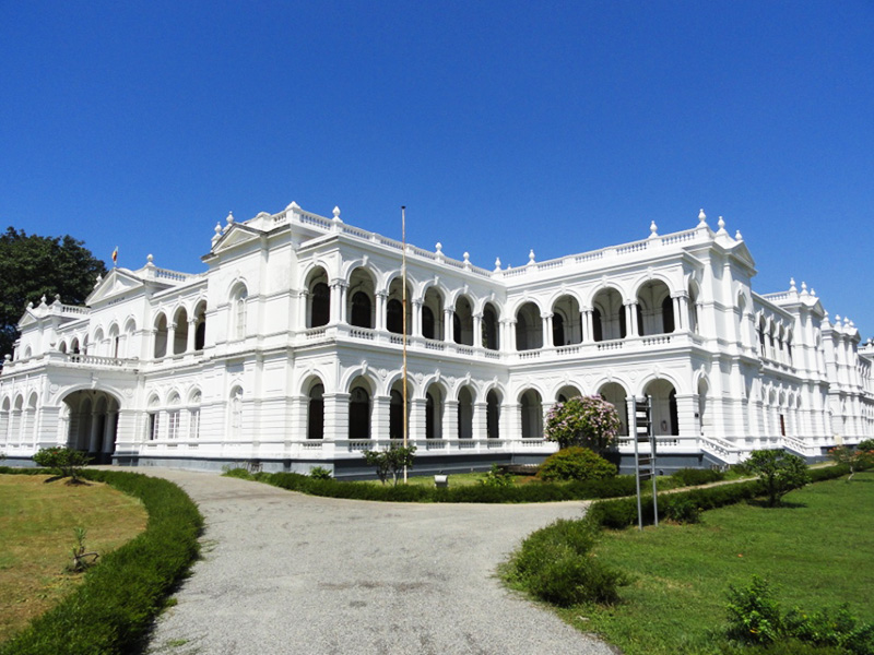 Mansion, Buildings and wartime cemeteries in Sri Lanka