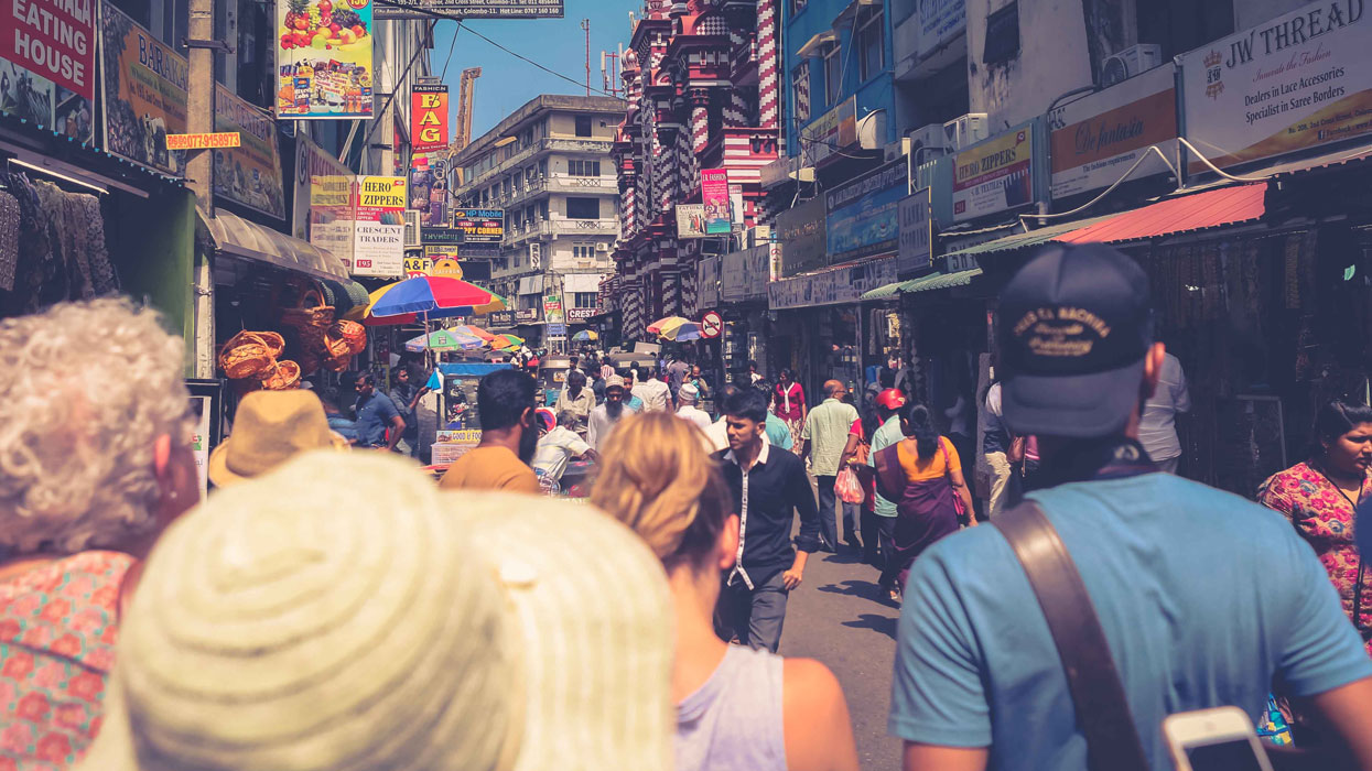 Explore Colombo by foot